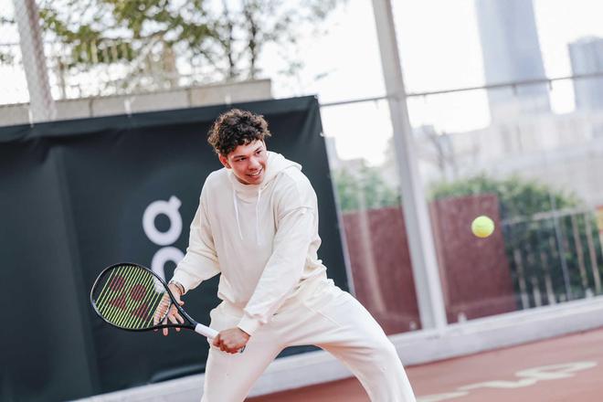 场均抢回球 场均抢回球